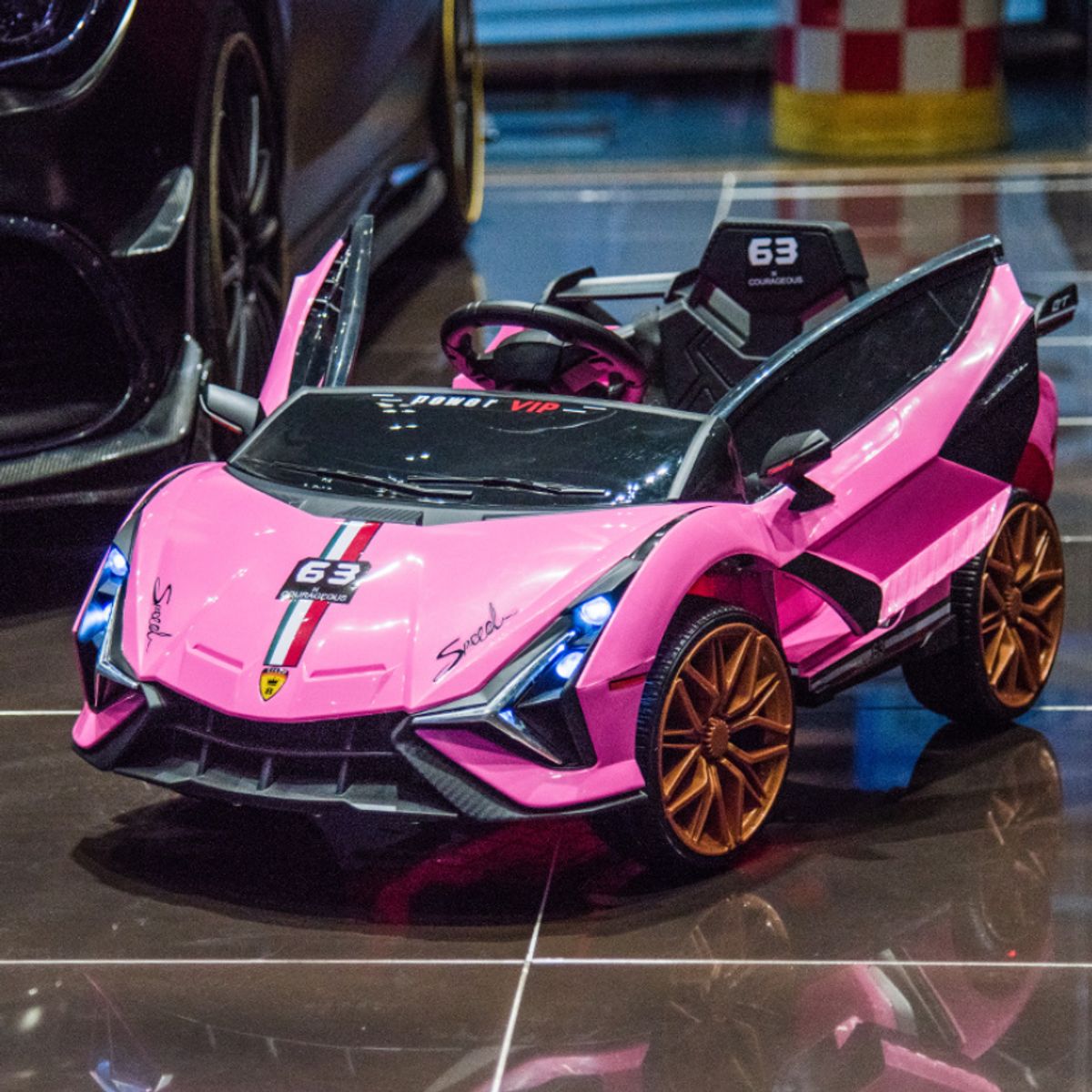 GENERICO - Carro para niños - Modelo LAMBO Huracan Sterrato ROSADO