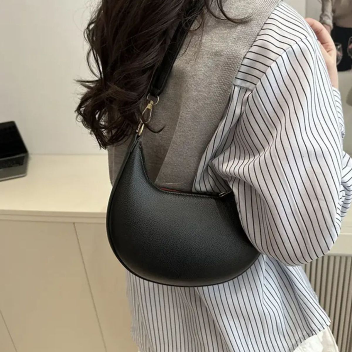 OEM - Cartera Bandolera Modelo Coreana