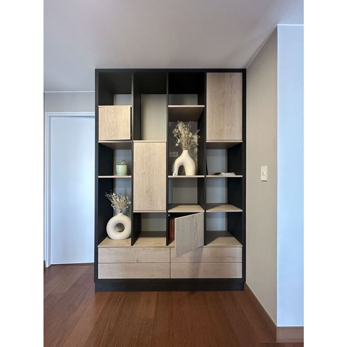 TU MESITA - Librero Moderno Garden Color SonomaNegro TU MESITA