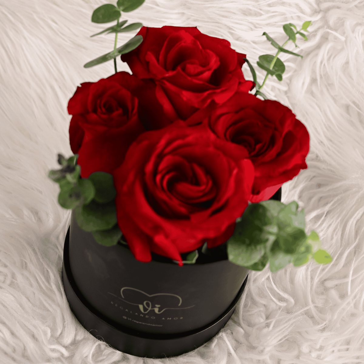 GENERICO - Mini Box Rosas Rojas - Arreglo floral