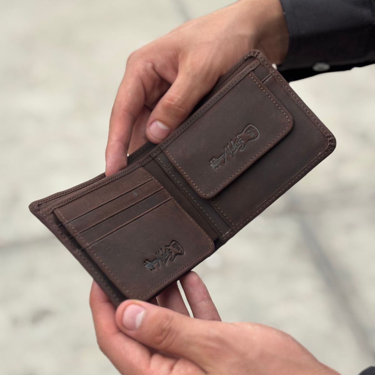 ALDO'S SINCE 1986 - BILLETERA  CON RELIEVE EN CUERO ALDOS