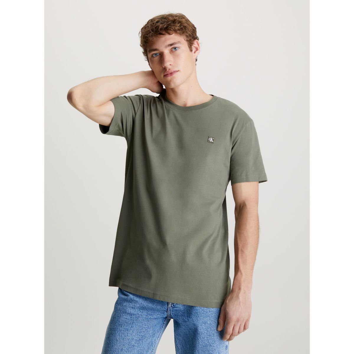 CALVIN KLEIN - CAMISETA CK EMBRO BADGE TEE