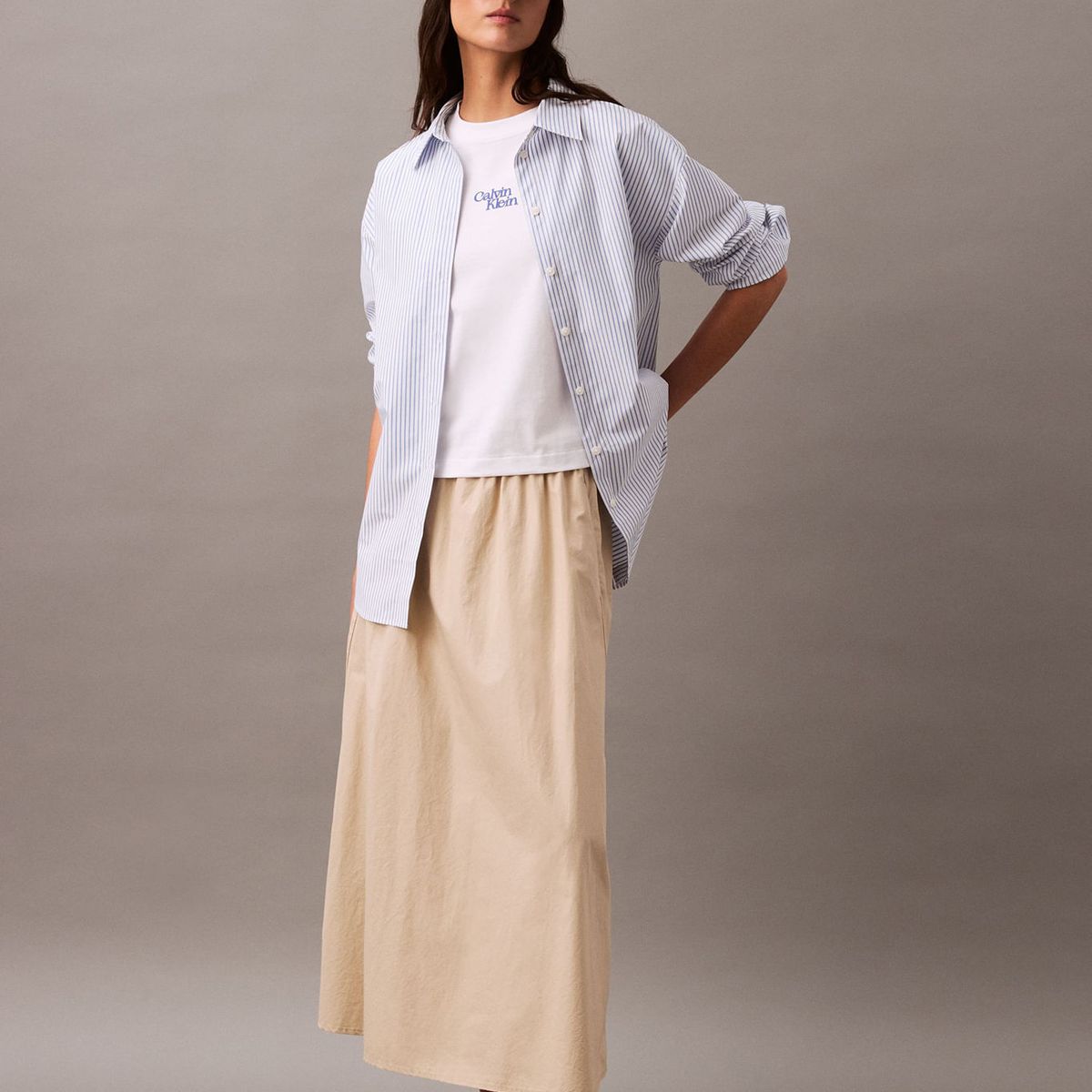 CALVIN KLEIN - CAMISETA SS FLOCKED LOGO CREWNECK TEE