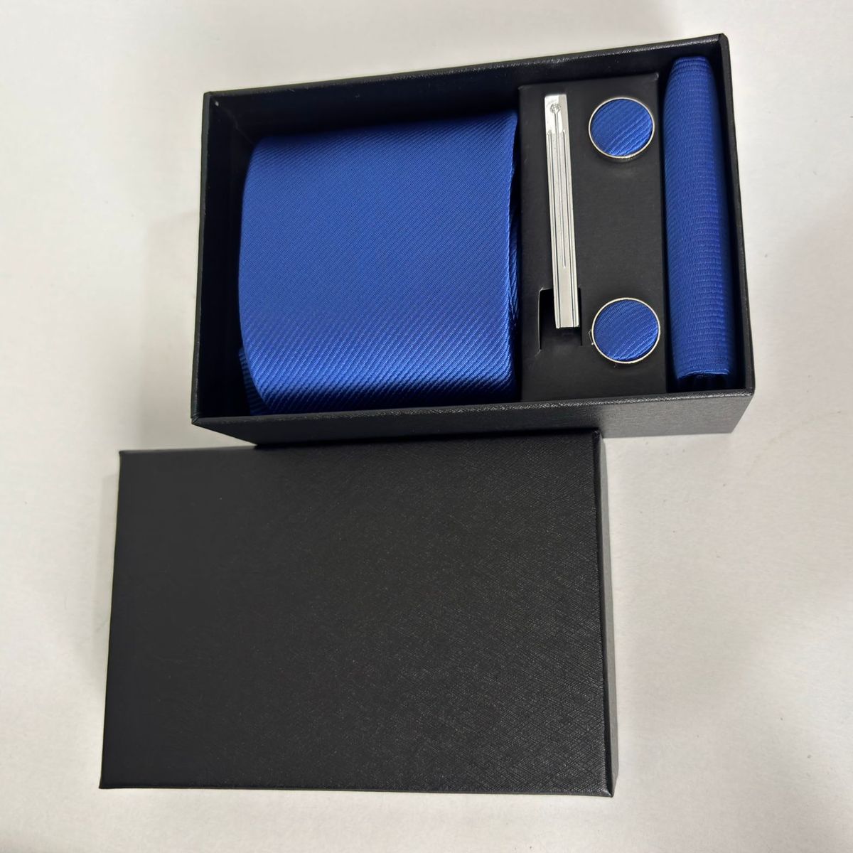 GENERICO - SET CORBATA PISA CORBATA GEMELOS Y PAÑUELO CELESTE