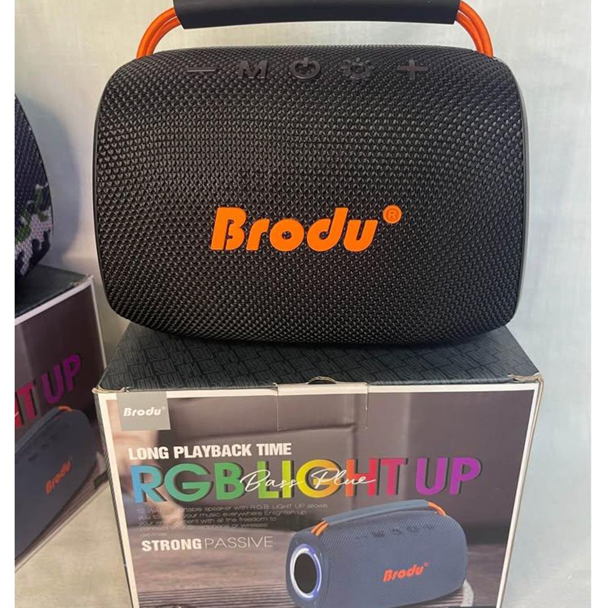 GENERICO - Parlante Brodu Blutooth  RGB Recargable