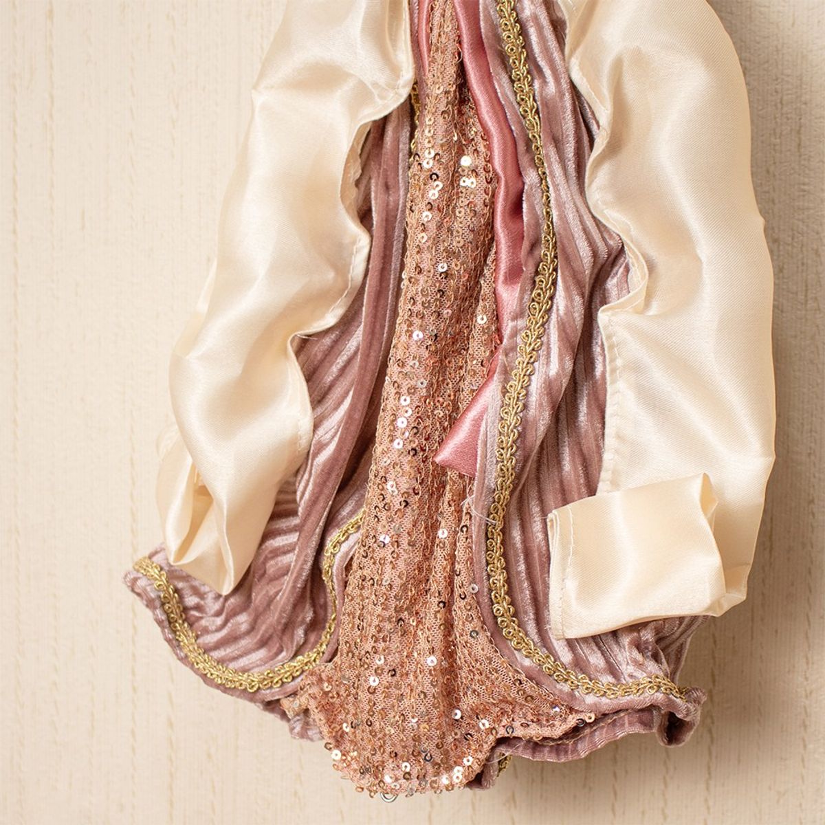 PANORAMA HOGAR - Ángel Decorativo Rosado para Colgar 35CM de Poliresina