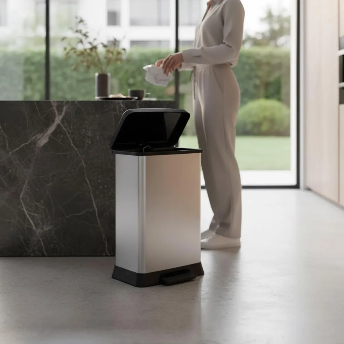 REYPLAST - Papelera de Polipropileno LEXUSS Metalizado 55 LTS-REY