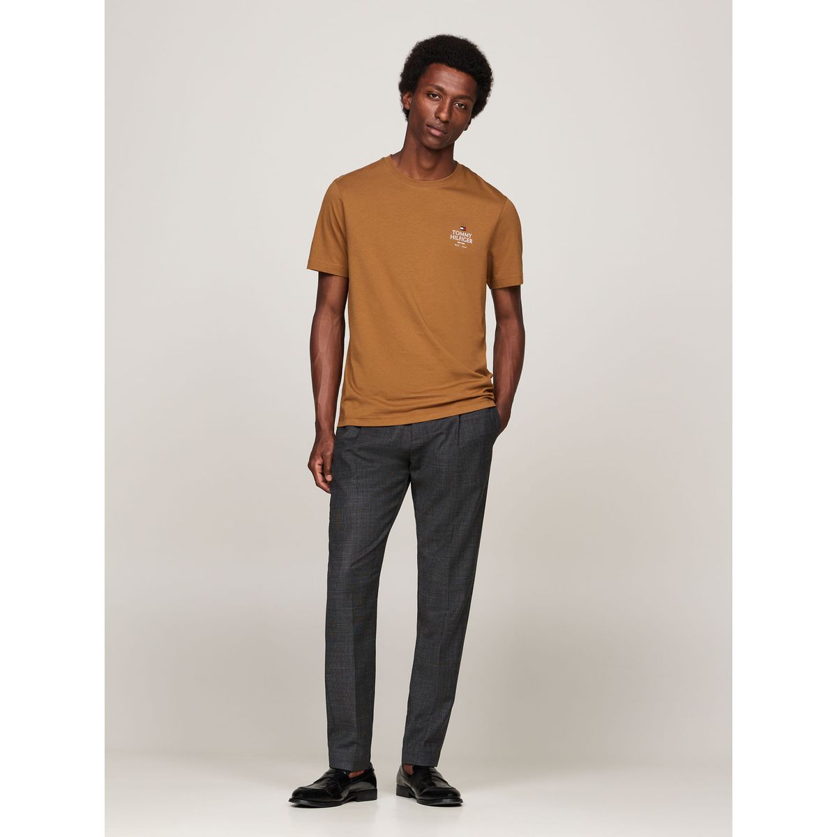 TOMMY HILFIGER - HILFIGER STACK TEE TH