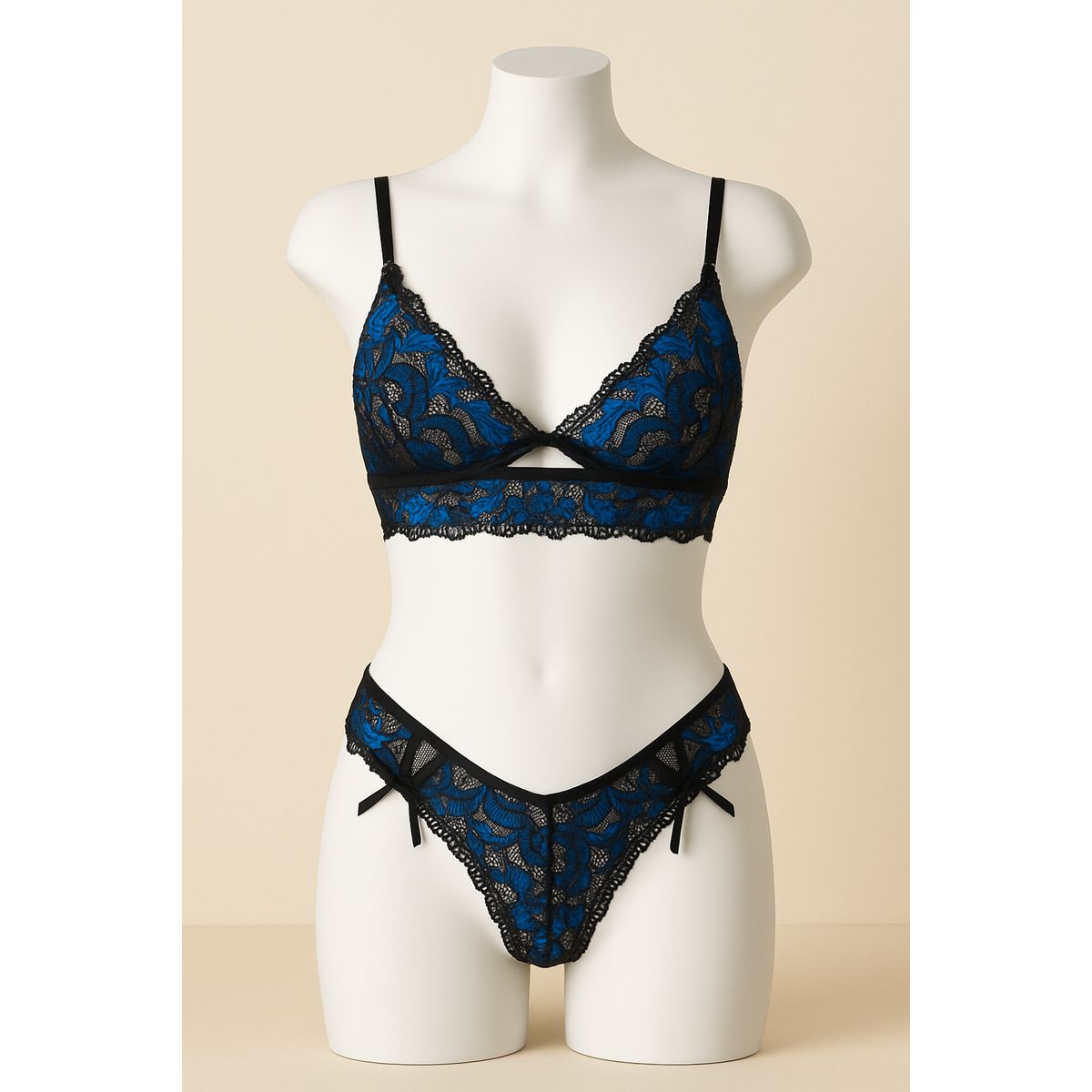GENERICO - Conjunto de Lencería “Blue Desire”  Encaje Floral Bicolor con Detalle Transparente