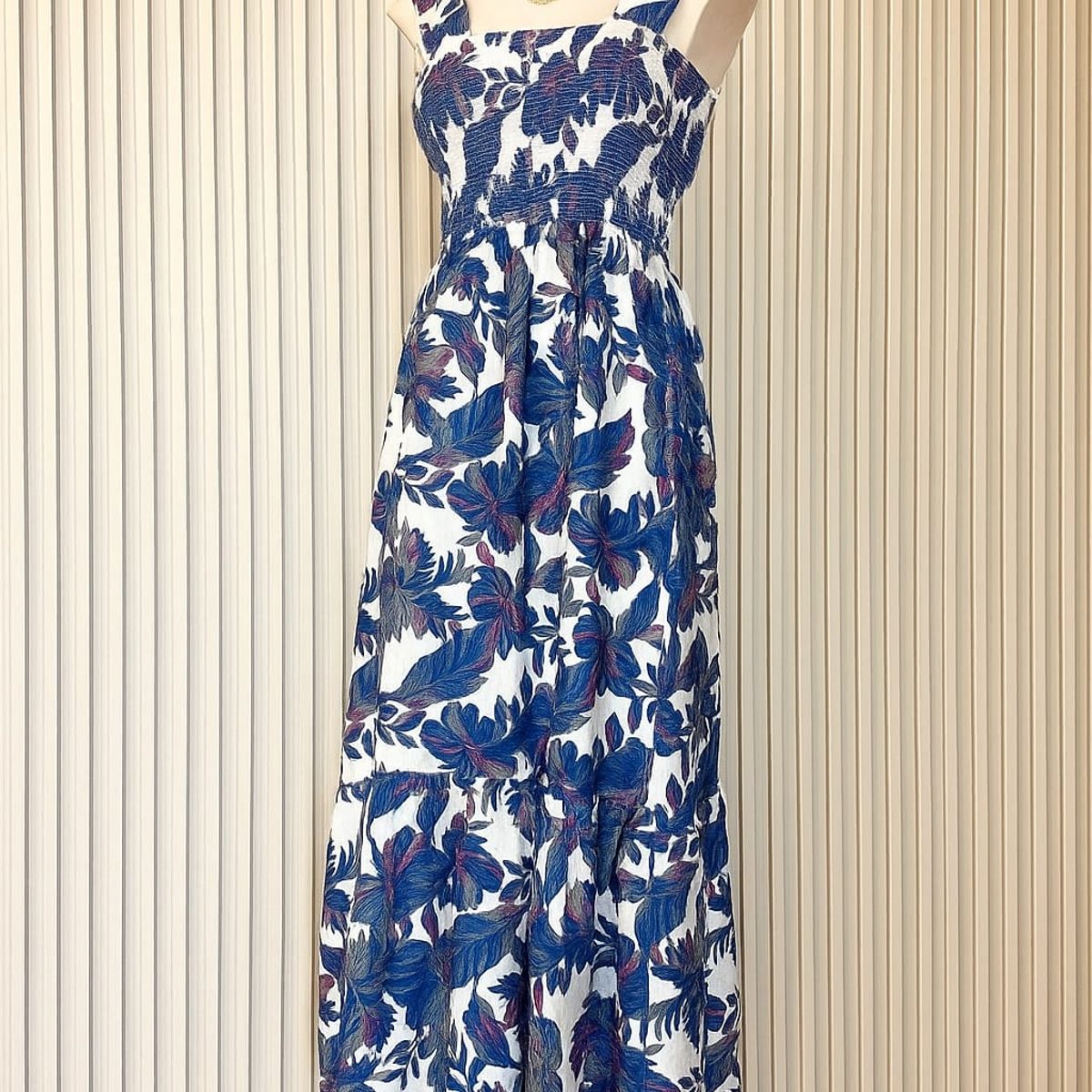 GENERICO - VESTIDO LARGO MULTIAGUJAS FLOREADO DE MUJER