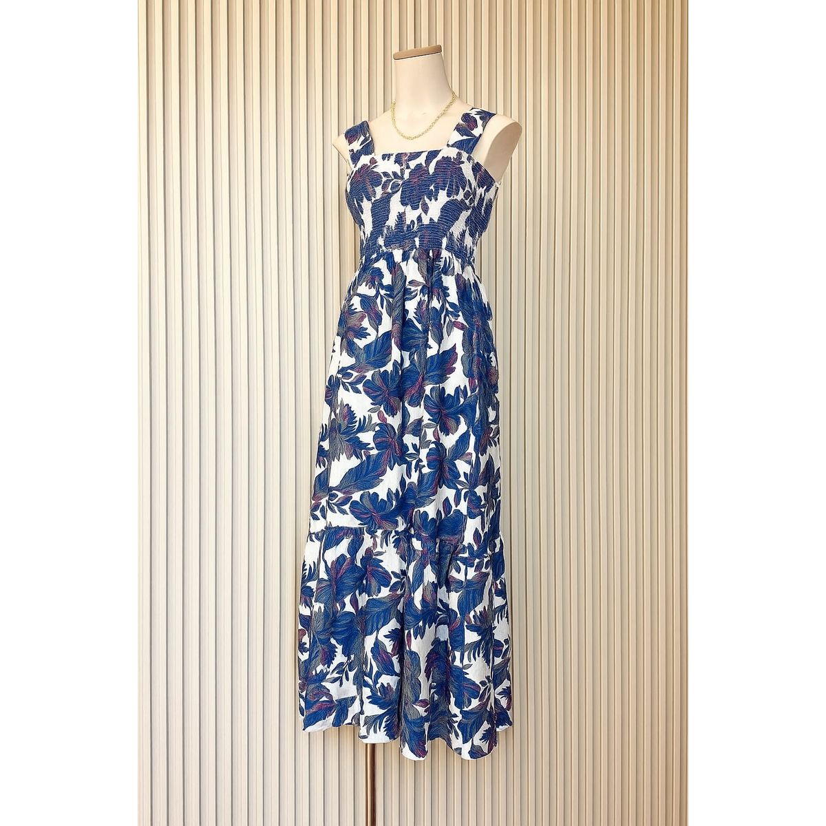 GENERICO - VESTIDO LARGO MULTIAGUJAS FLOREADO DE MUJER