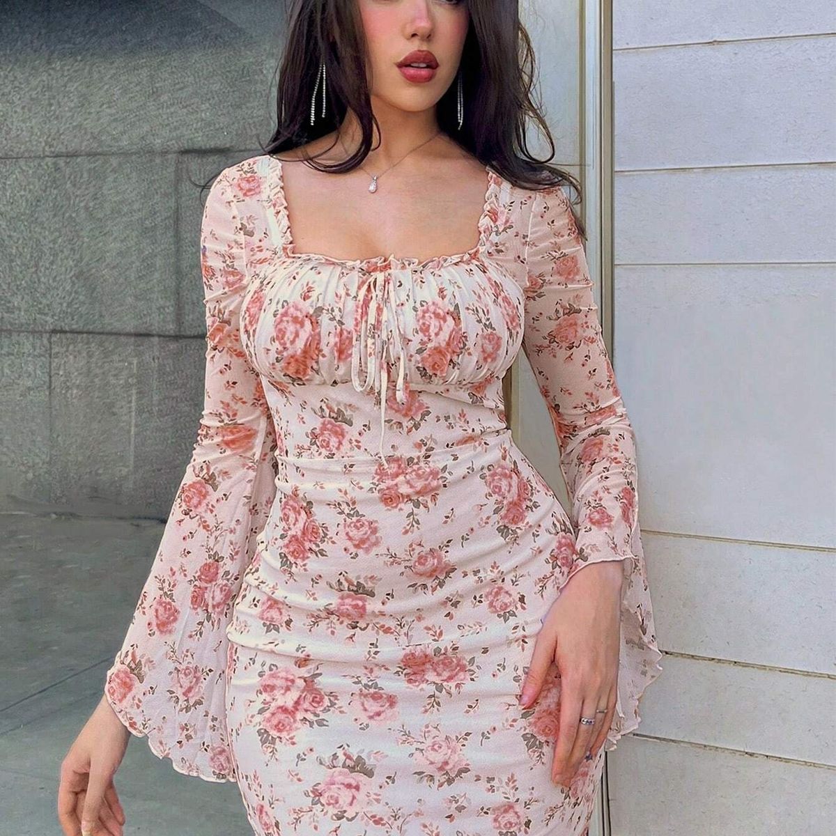 GENERICO - VESTIDO LOLITAS FLOREADA CASUAL CON MANGA