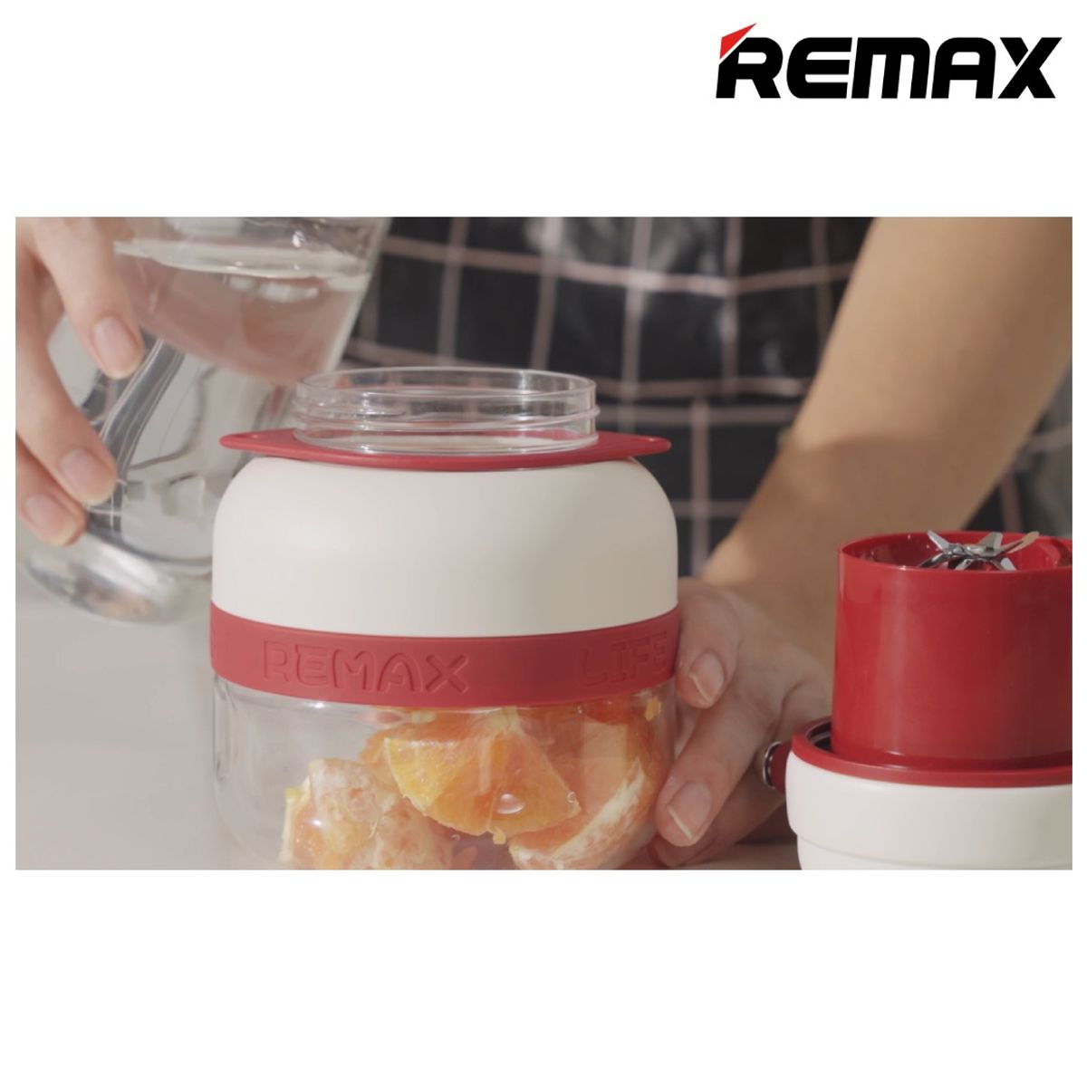 REMAX - Licuadora Portátil 2 en 1 Doble Tapa Para Licuar y Beber Remax RL-DD01