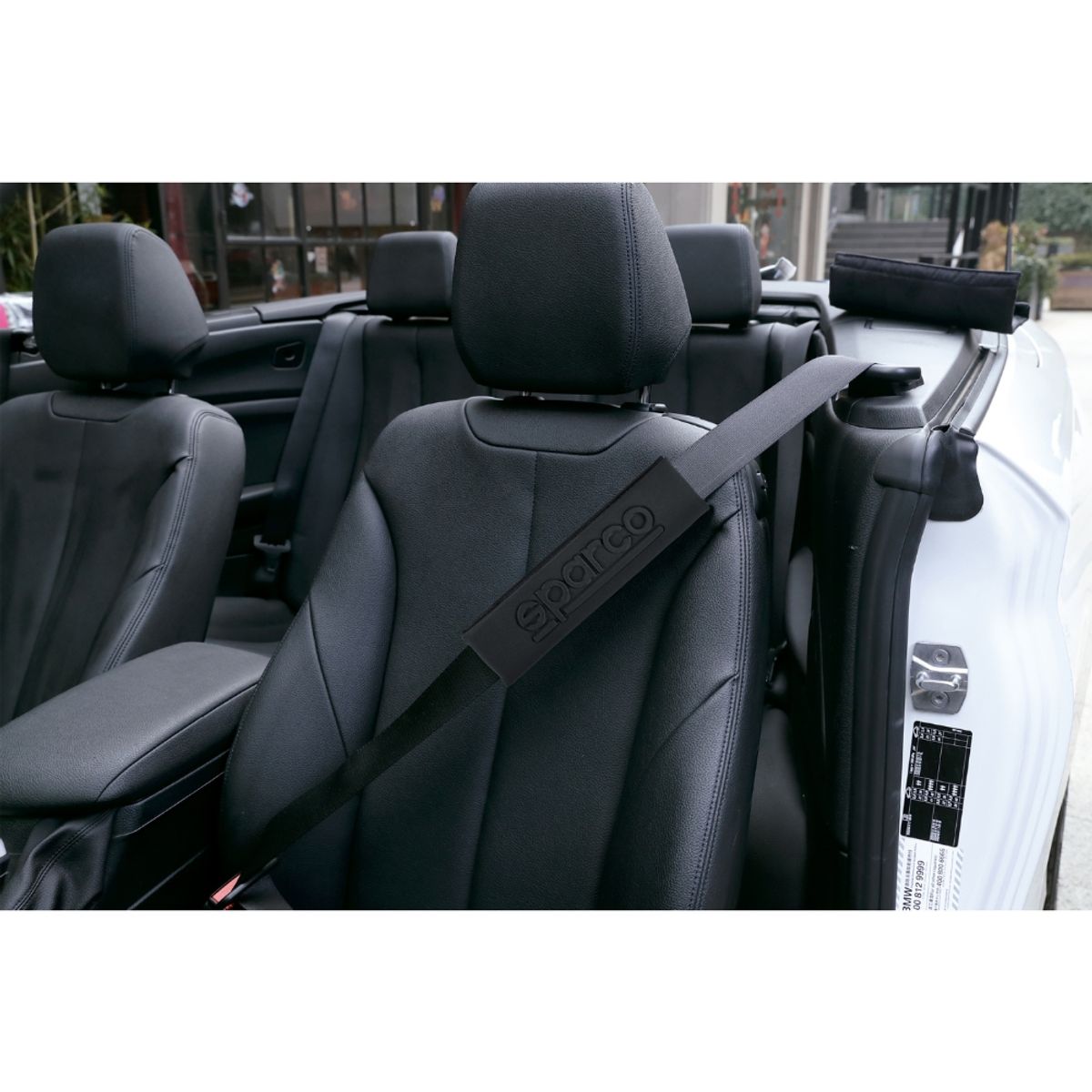 SPARCO - Cubre Cinturón Sparco Alto Relieve Negro
