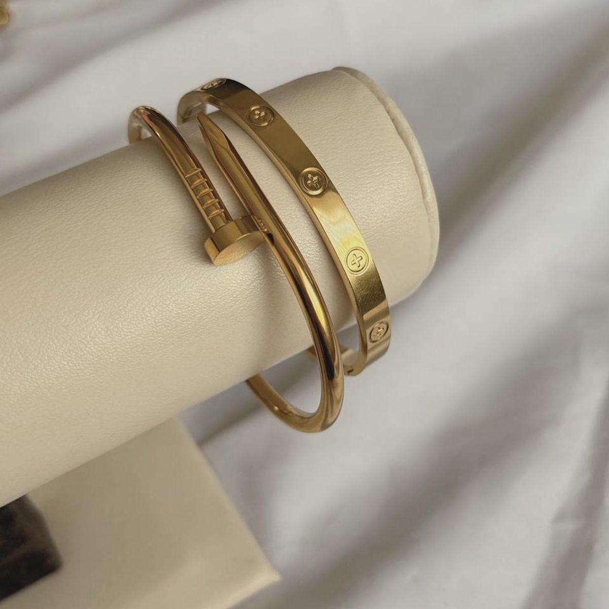 GENERICO - Brazalete Duo Cruz y Clavo