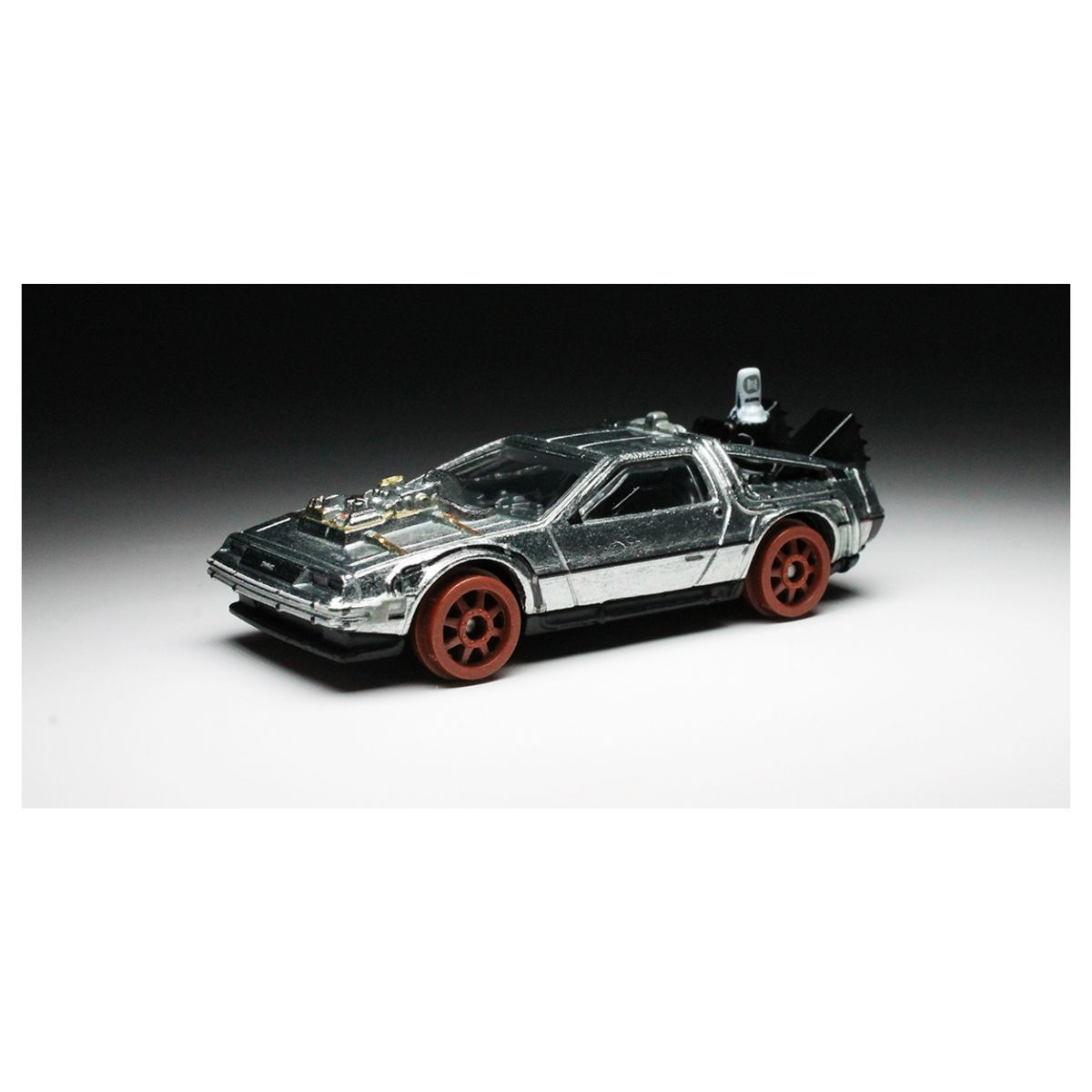 HOT WHEELS - Hot Wheels Premium Back To The Future Time Machine 1955 DeLorean DMC12 Volver Al Futuro plata