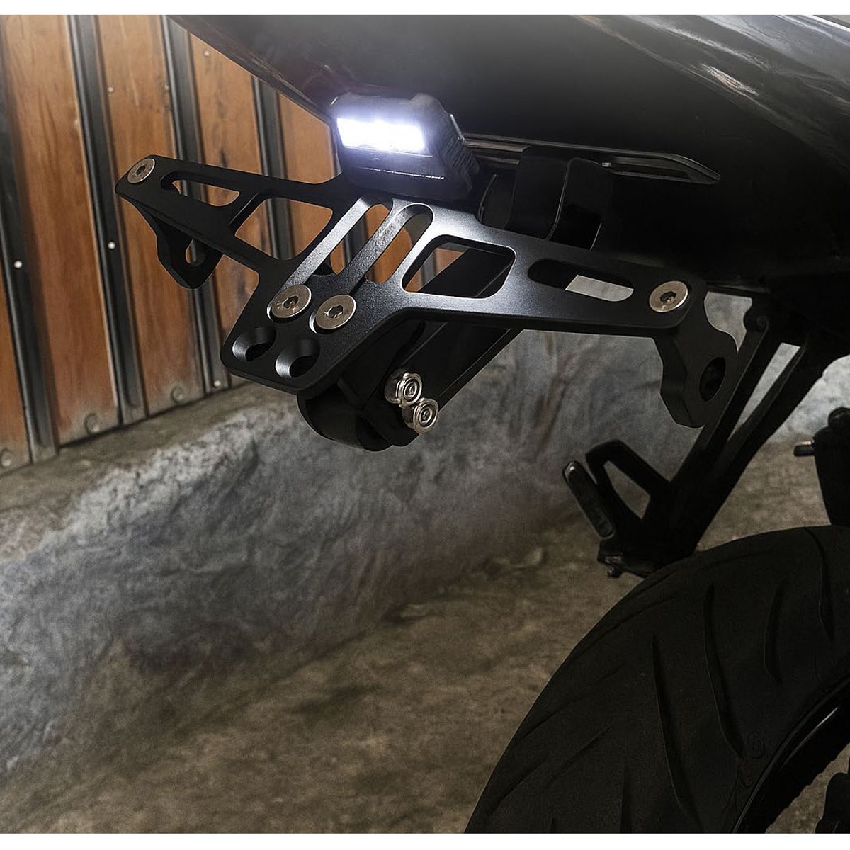 GENERICO - Soporte Placa Universal Para Moto Ajustable Portaplaca Con Led