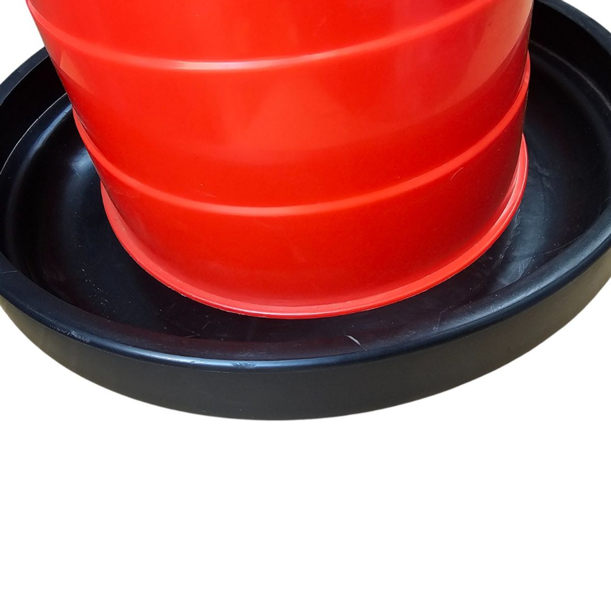 GENERICO - COMEDERO TIPO TOLVA MANUAL 15 KG PARA AVES POLLOS