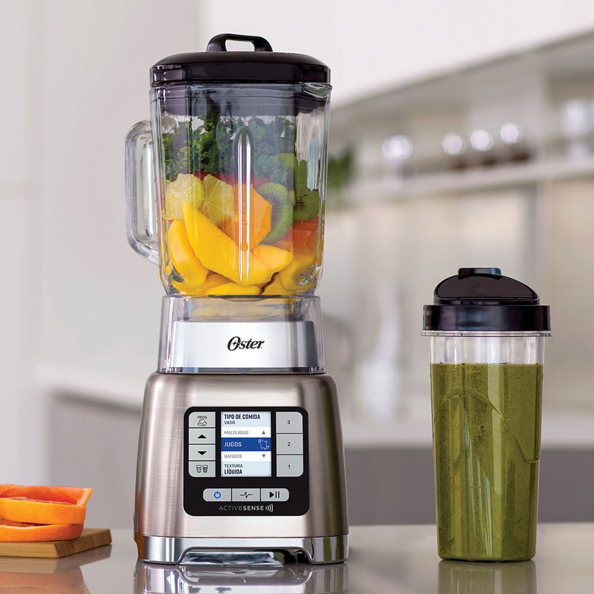OSTER - Licuadora Oster BLSTTDGNBG 2Lts Xpert Tecnología Active Sense con Blend-N-Go