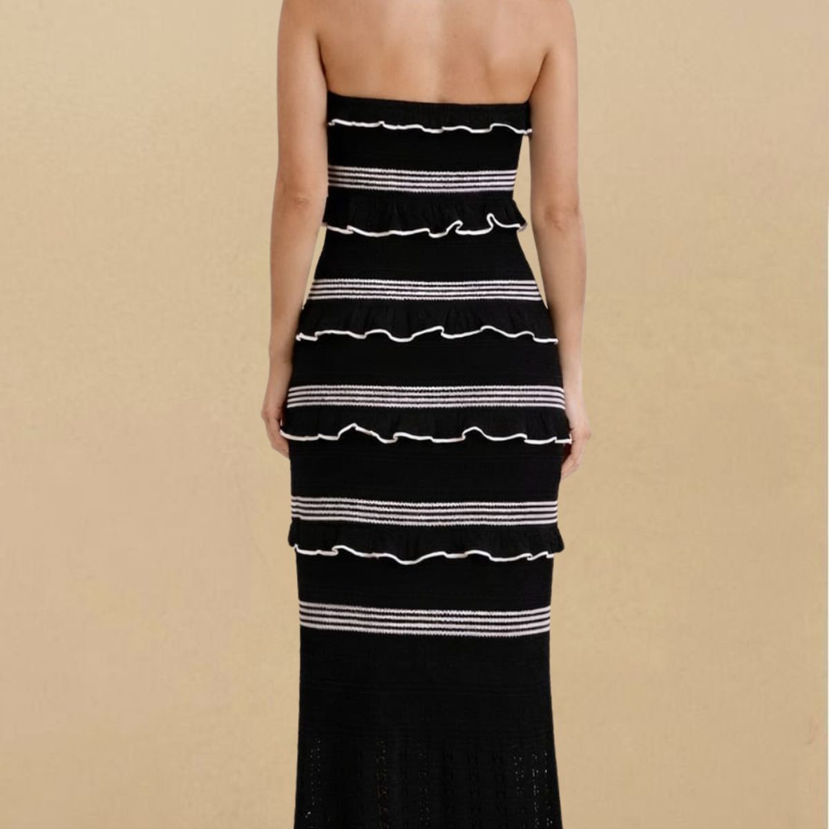 AMA OUTFITTERS - VESTIDO TEJIDO EN HILO CRETA