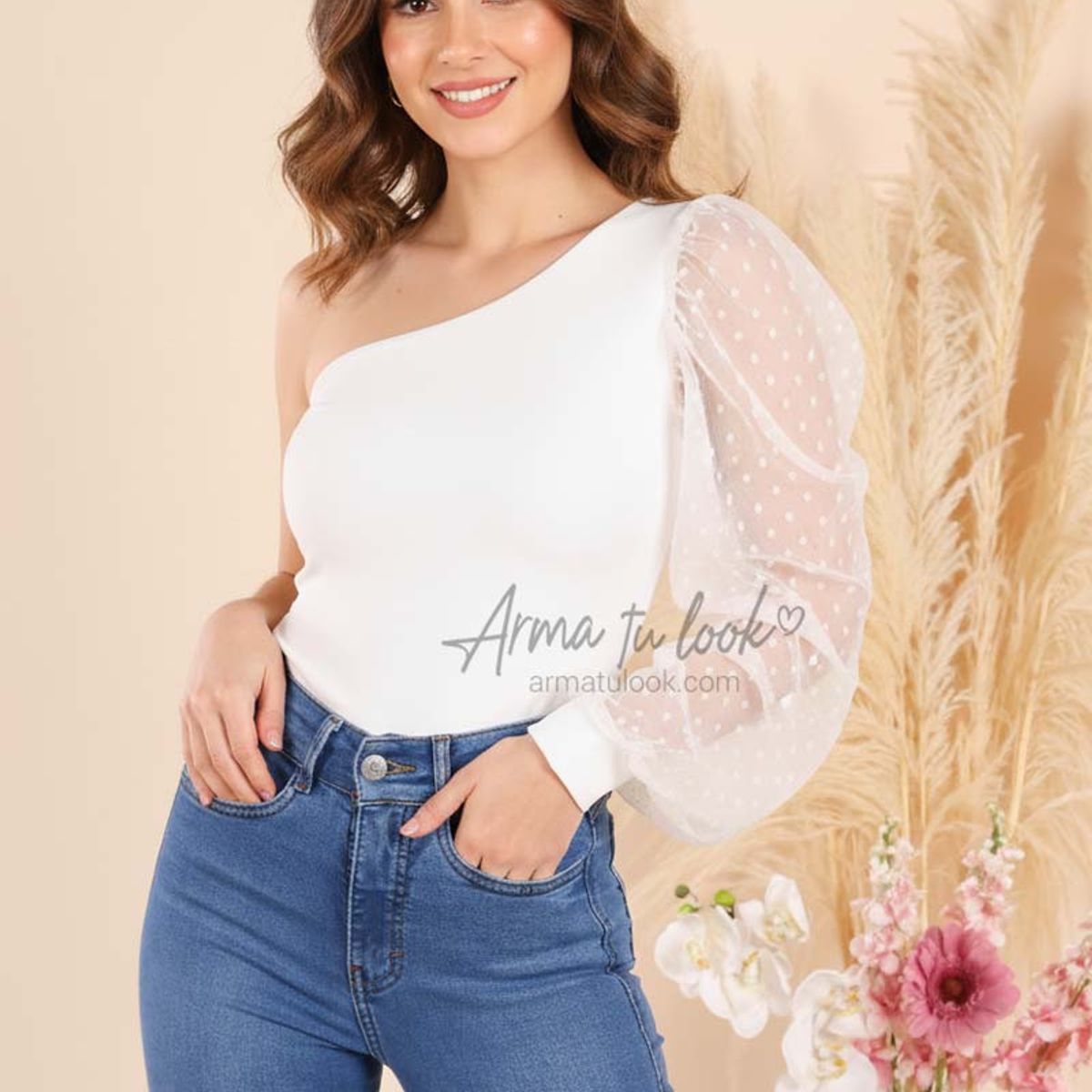 ARMA TU LOOK - BLUSA JAZMIN UNA MANGA DE TUL DE BOLITAS