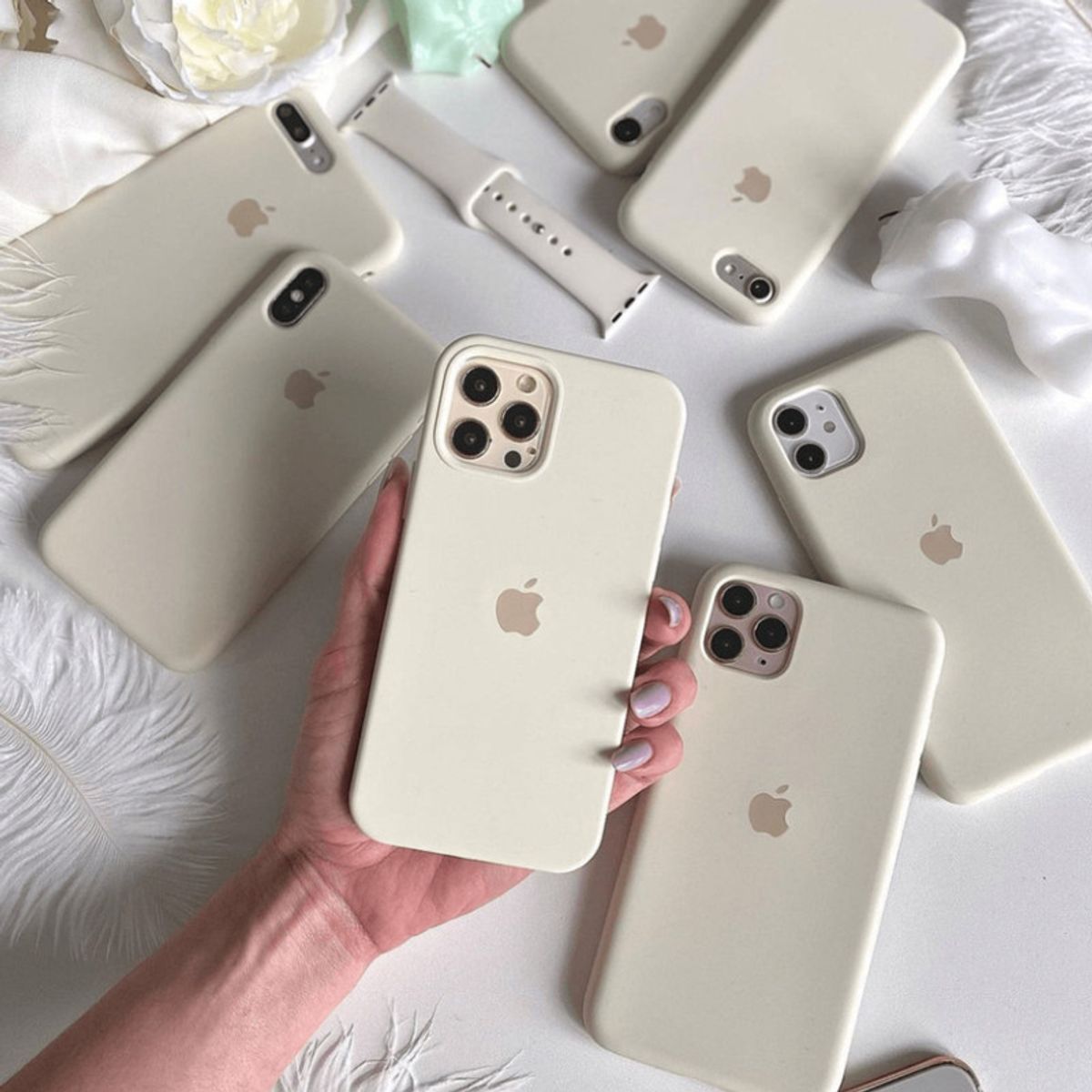 CASE - Case de Silicona Para Iphone 17 - Crema