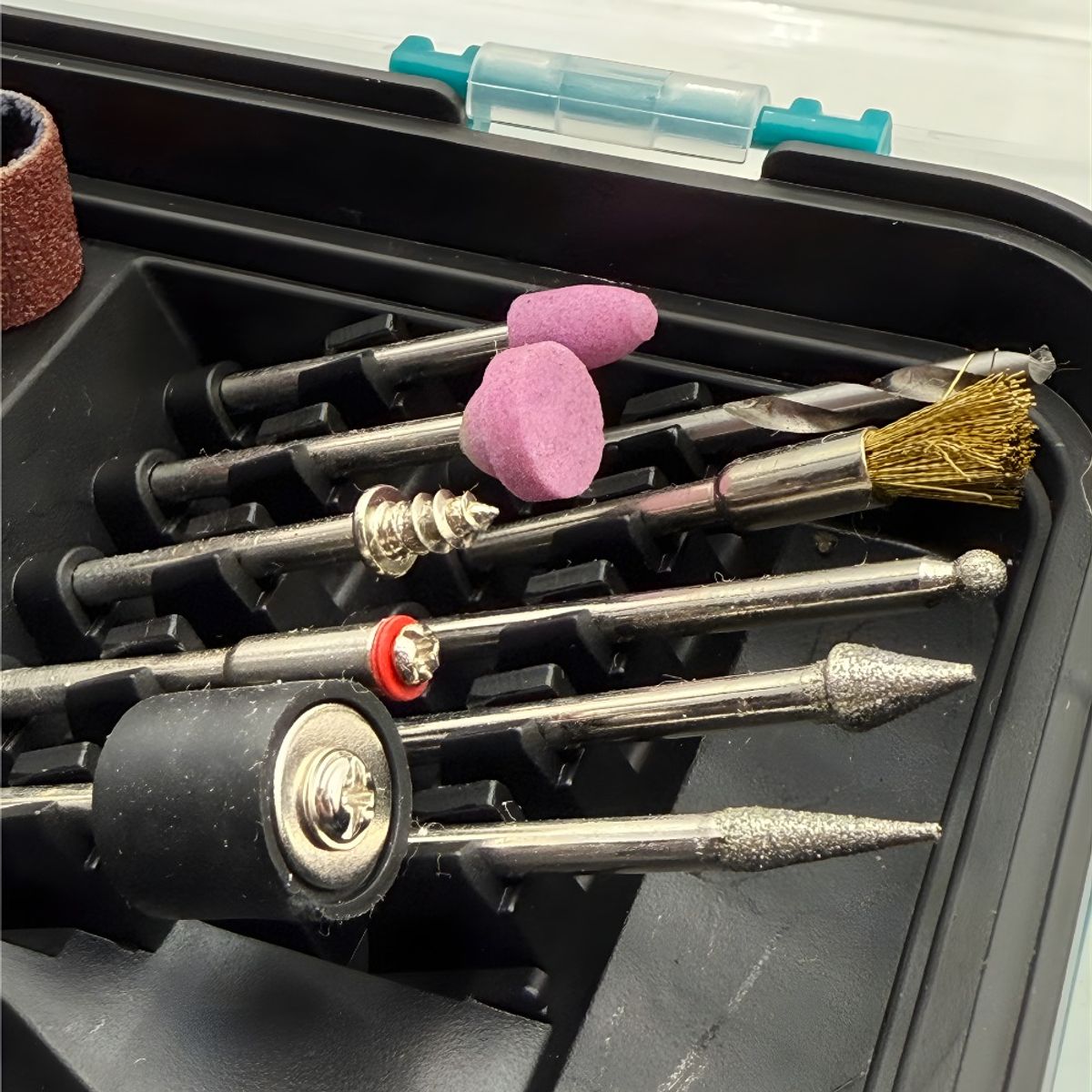 OEM - Herramienta Multipropósito 3.7v Inalámbrico 20 Pz Recargable