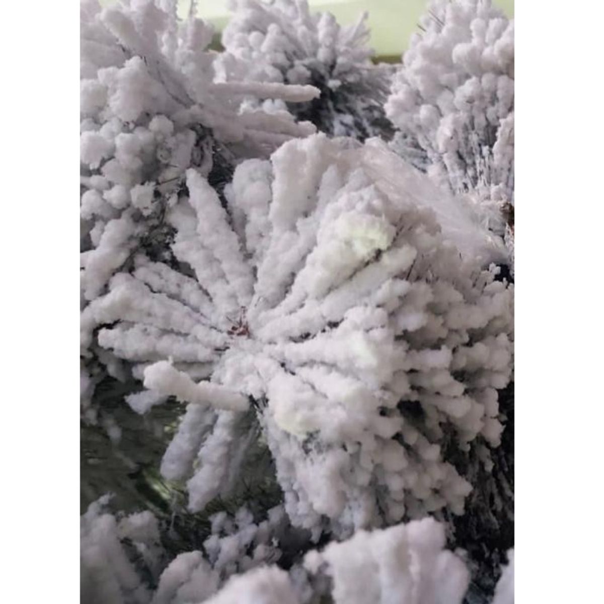 GENERICO - Árbol de navidad Canadiense Nevado 2.40 m. calidad Premium