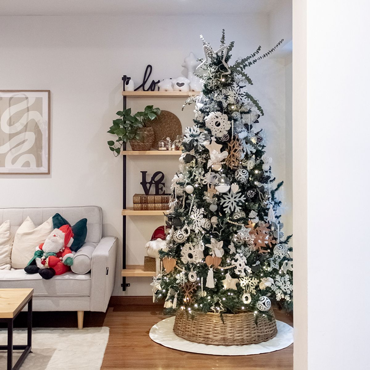 KOMAROVA ART HOME - Pedestal Navideño