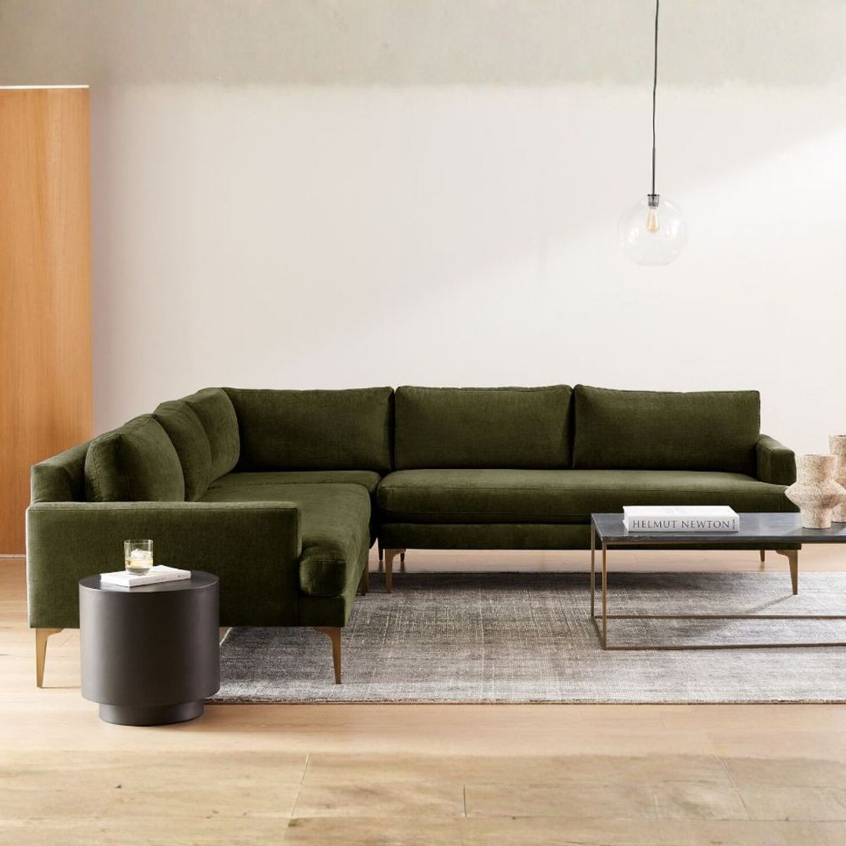 GENERICO - Seccional Andre en Forma U en Tela Antifluido con Patas de Acero Dorado