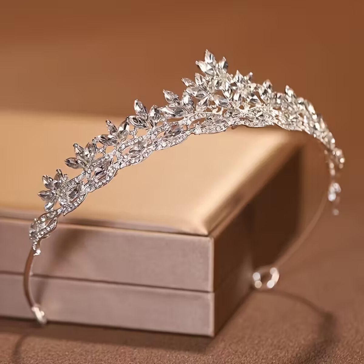 GENERICO - CORONA PARA FIESTA DE PROMOCION DE NIÑA