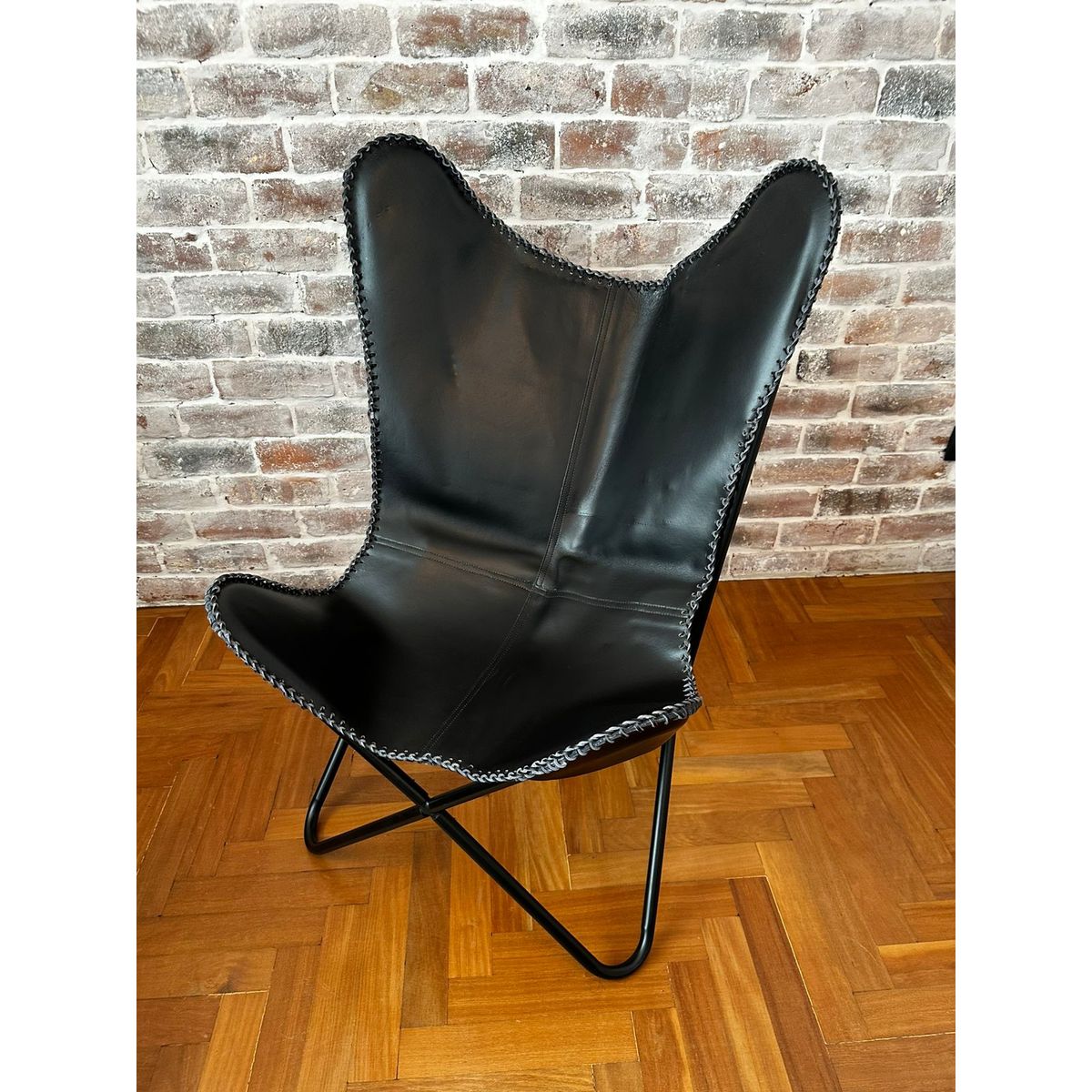 ANTIQUE DECCO - Silla Butaca Mariposa BFK Cuero Genuino Negro Sitial