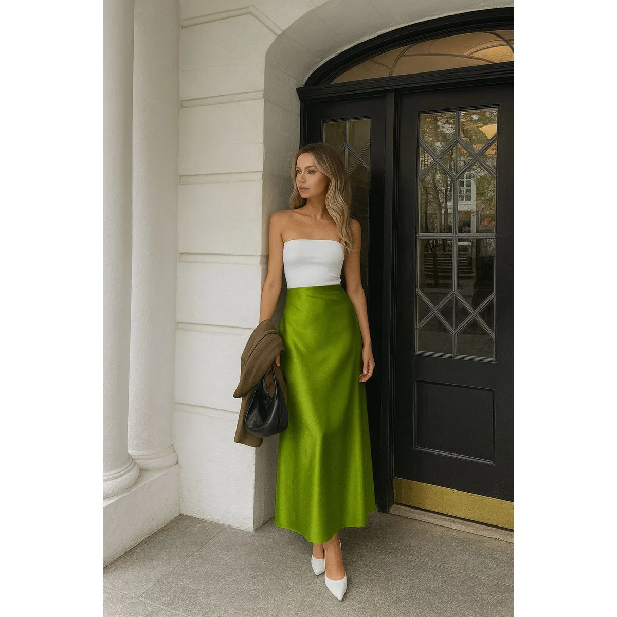 AMA OUTFITTERS - FALDA SATINADA SOANNA