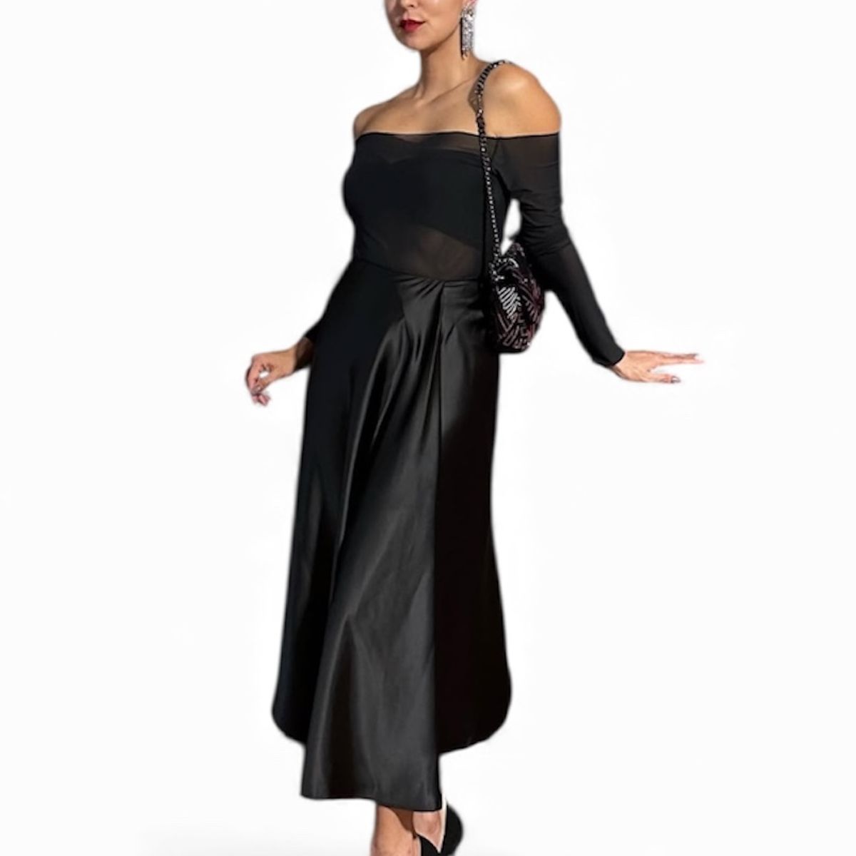 AMA OUTFITTERS - FALDA DE SATIN NEMESIS