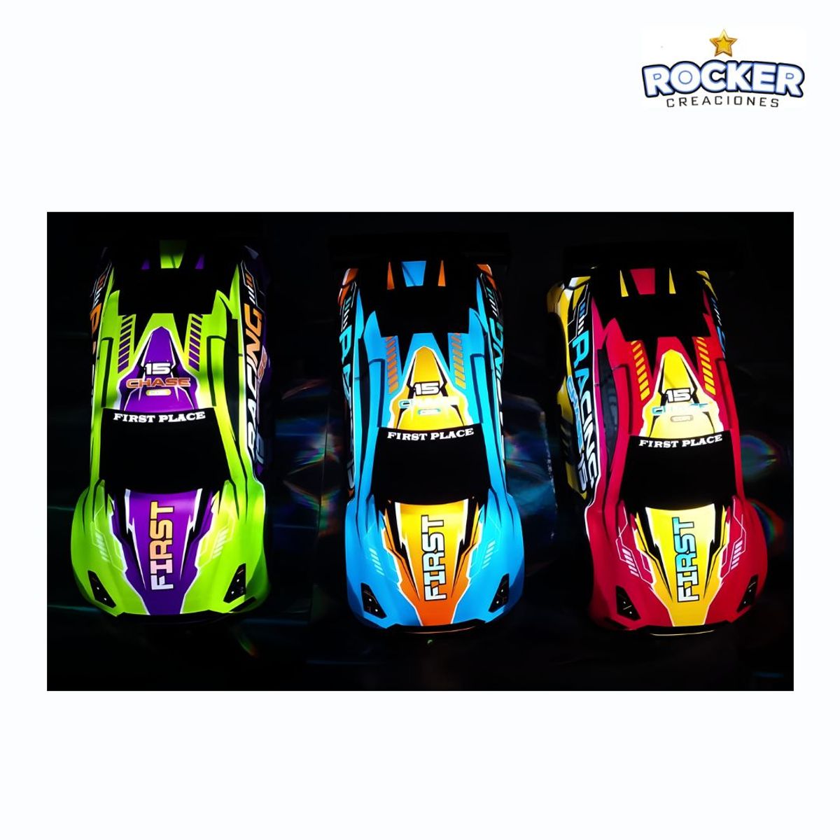 GENERICO - CARRO FUTURISTA DE CARRERAS VERDE A CONTROL REMOTO -  LUZ INTERIOR