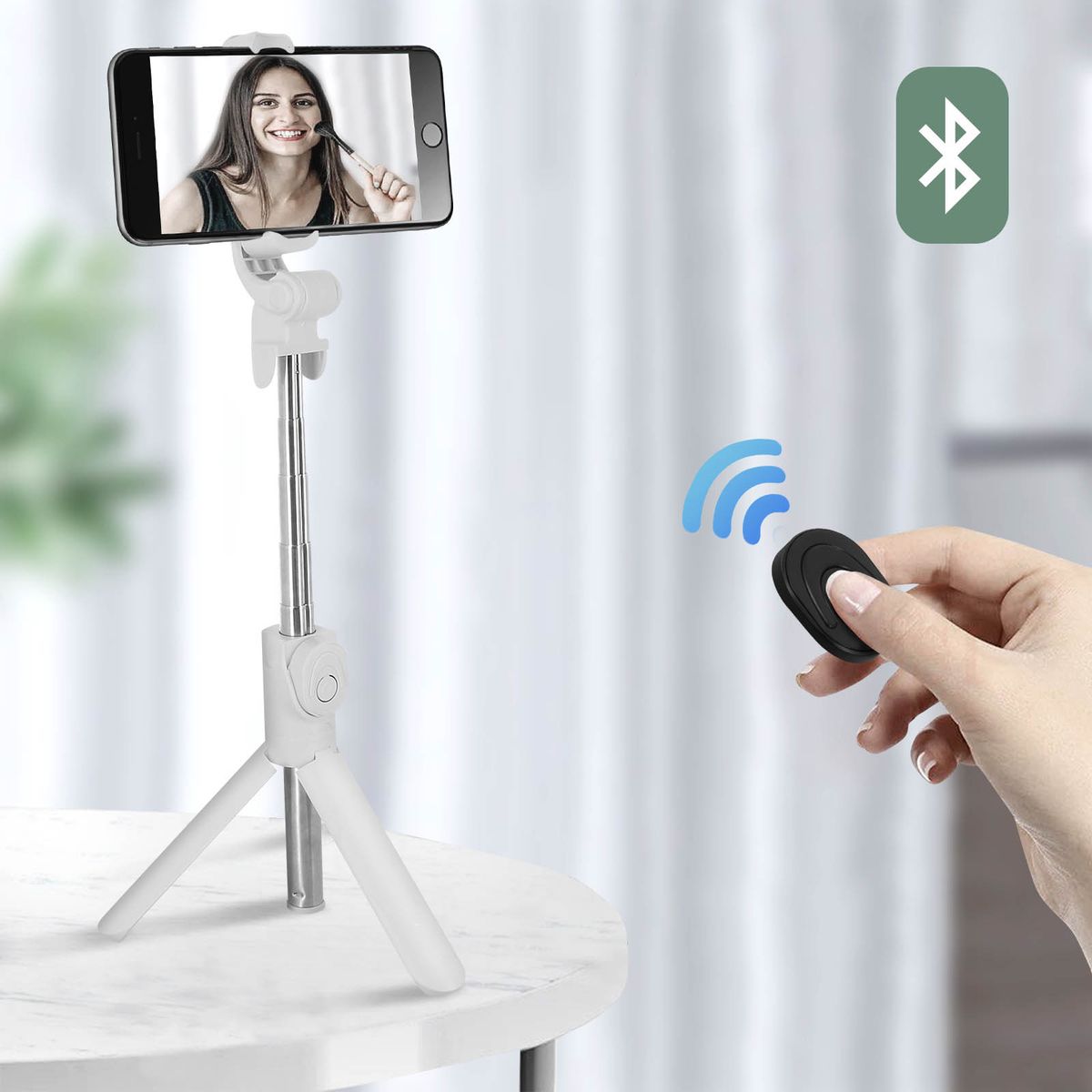 GENERICO - PALO SELFI CON TRIPODE INALAMBRICO  BLUETOOTH  Y CONTROL BLANCO