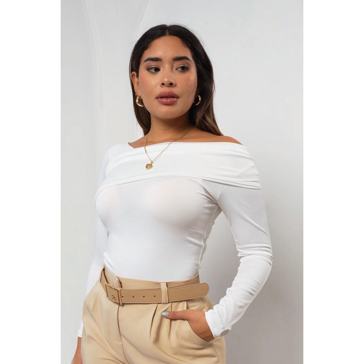 ARMA TU LOOK - BLUSA PRISCILA CUELLO ASIMÉTRICO MANGA LARGA