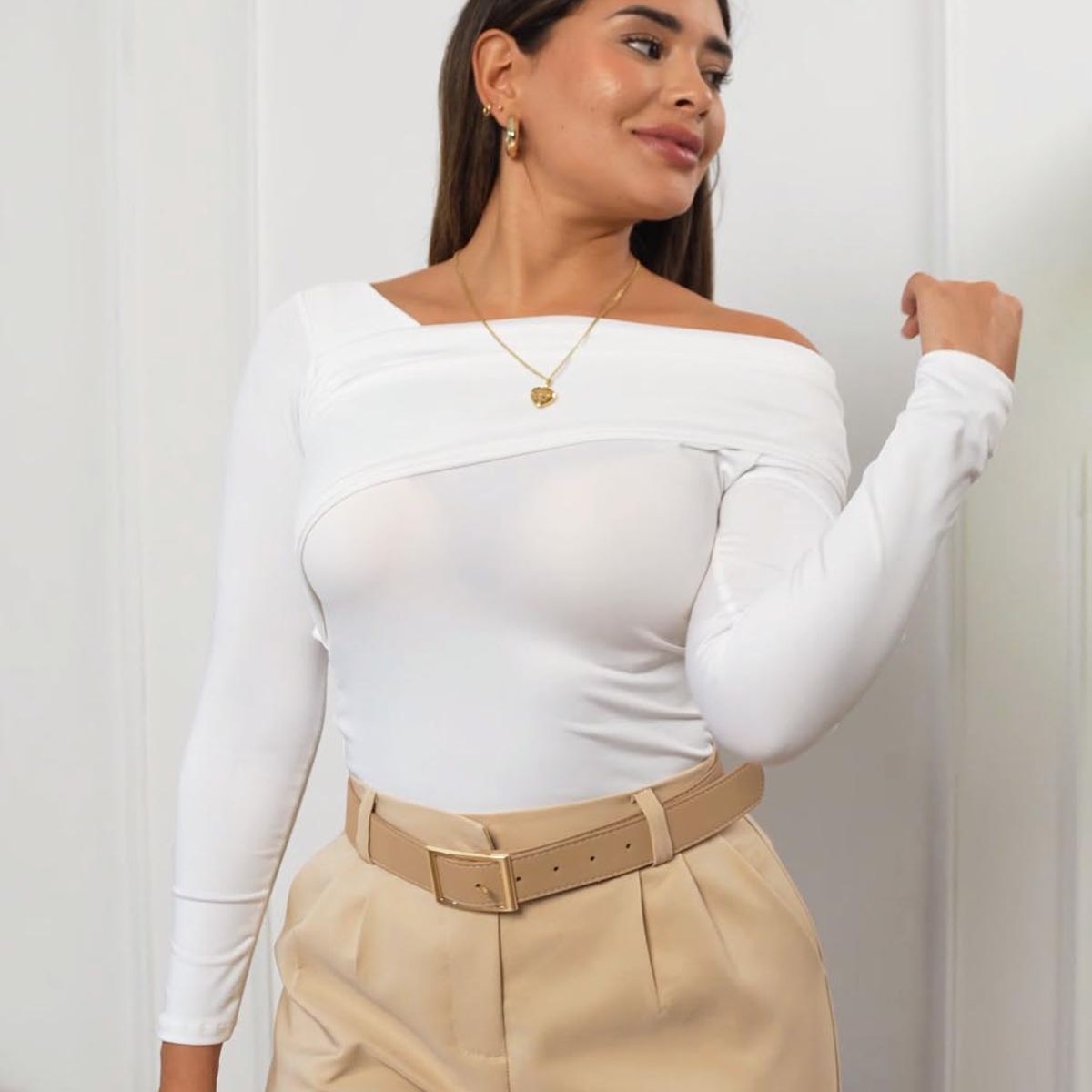 ARMA TU LOOK - BLUSA PRISCILA CUELLO ASIMÉTRICO MANGA LARGA