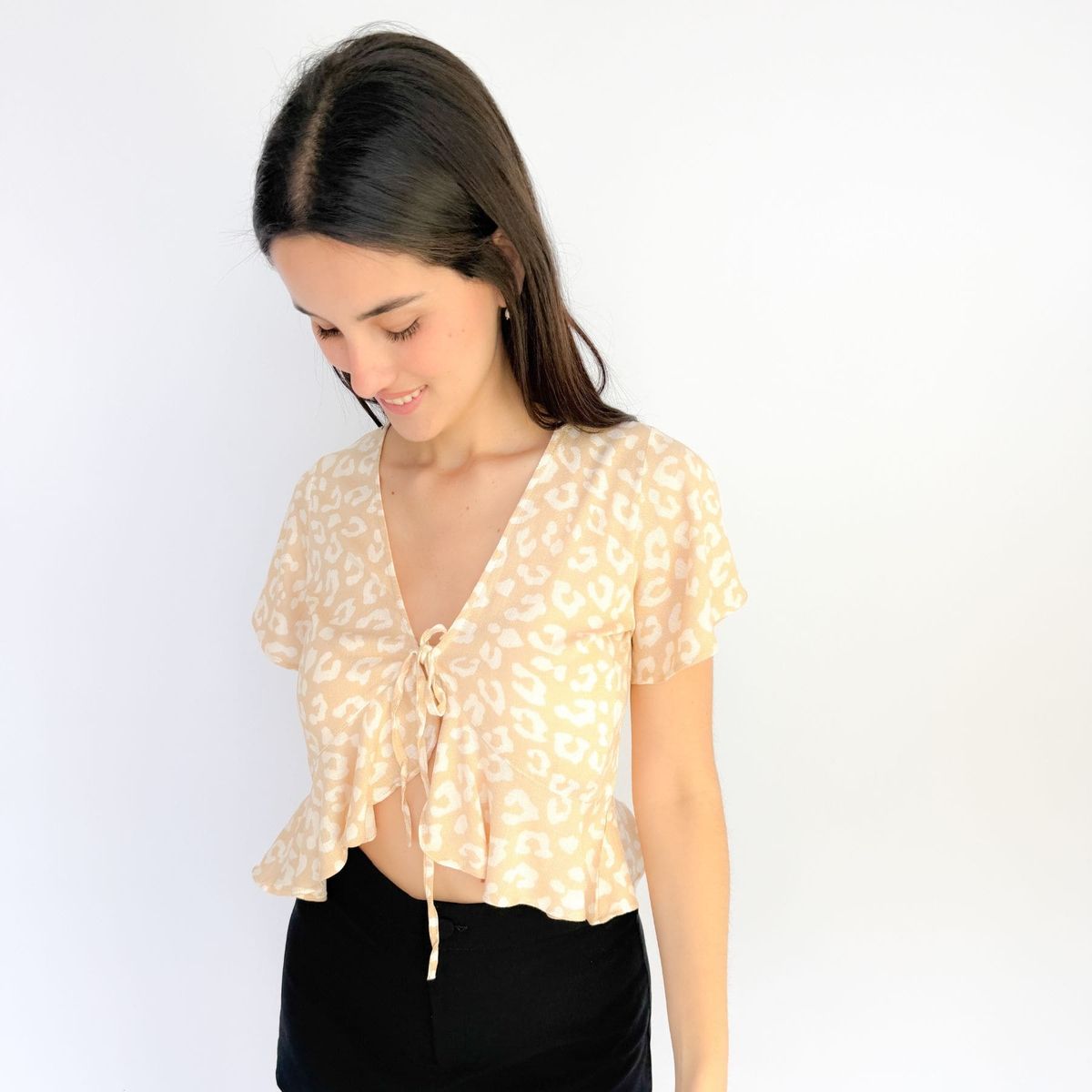 INTROSPECTIVA MODA - BLUSA MANGA CORTA BOBOS MODELO ROMA