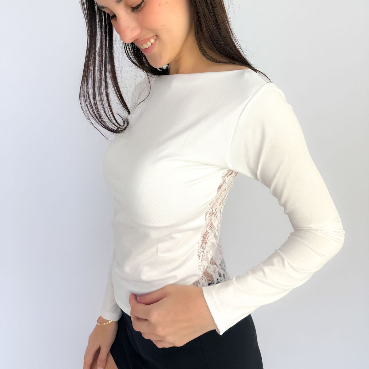 INTROSPECTIVA MODA - POLO MANGA LARGA CUELLO OJAL MODELO KIM