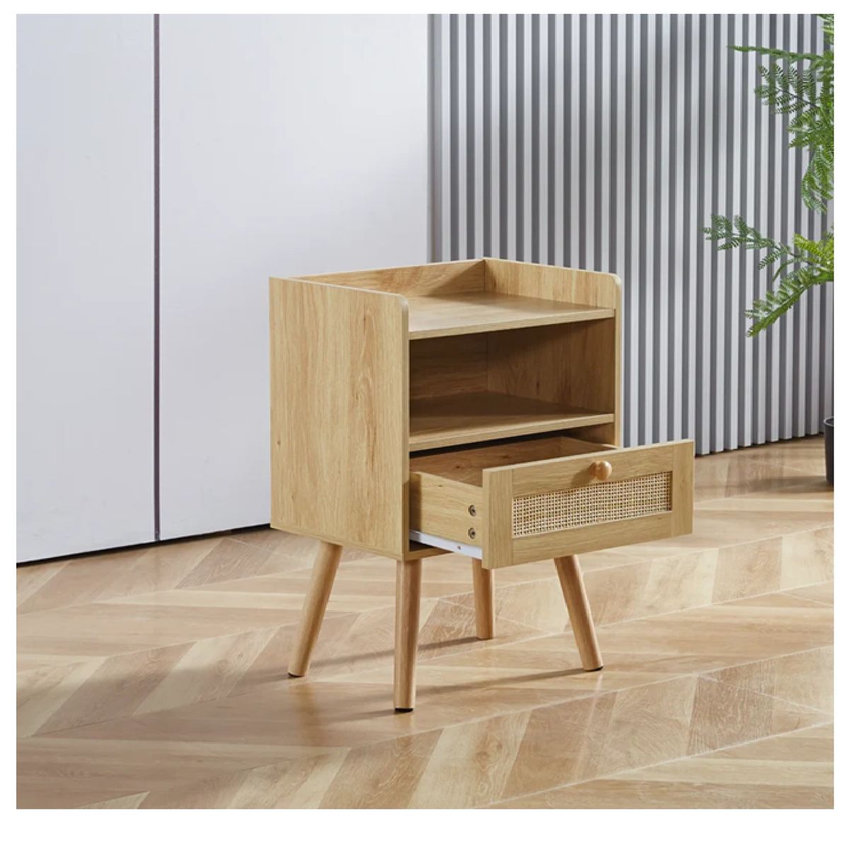 TU MESITA - Mesa de Noche con Ratán Oliver color Panela 1 cajón TU MESITA
