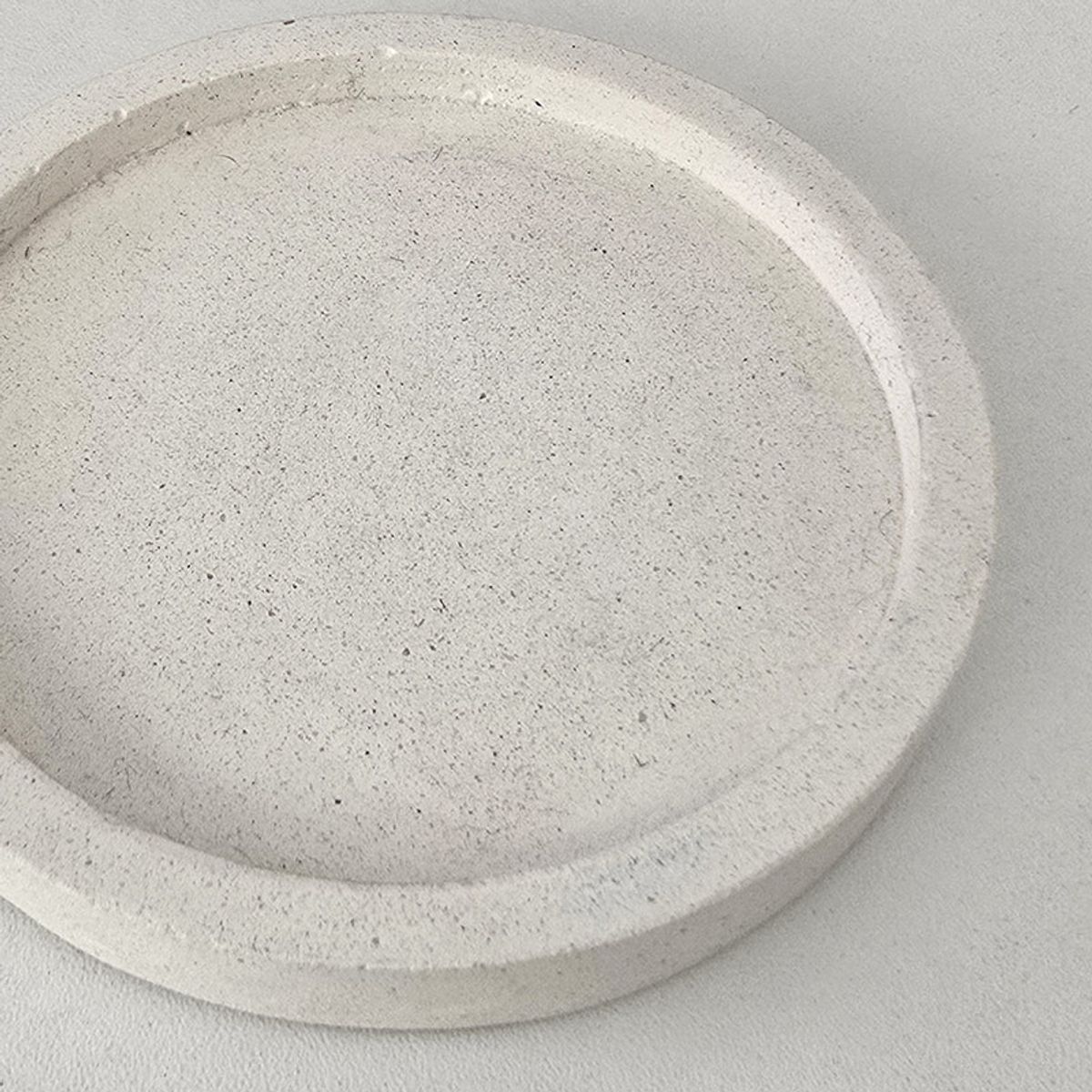 NIABEL - Plato Circular Concreto Blanco