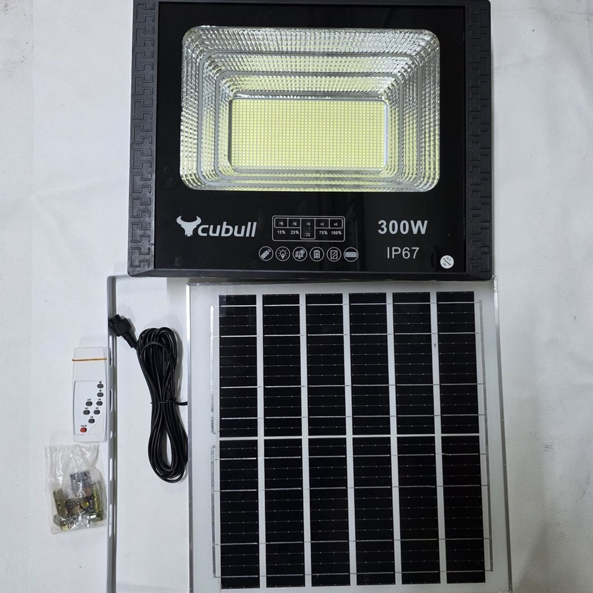 GENERICO - REFLECTOR 300W CON PANEL SOLAR CUBULL