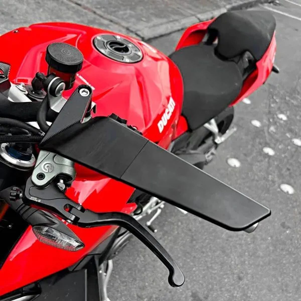 GENERICO - ESPEJO TIPO ALERON MOTO NAKED ALUMINIO