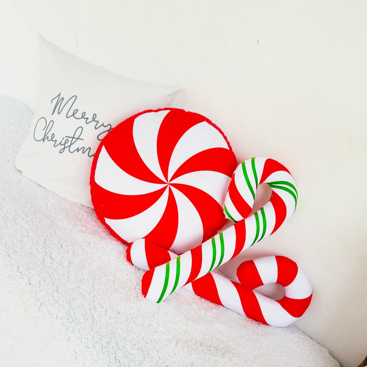 GENERICO - COJÍN NAVIDEÑO CANDY REDONDO