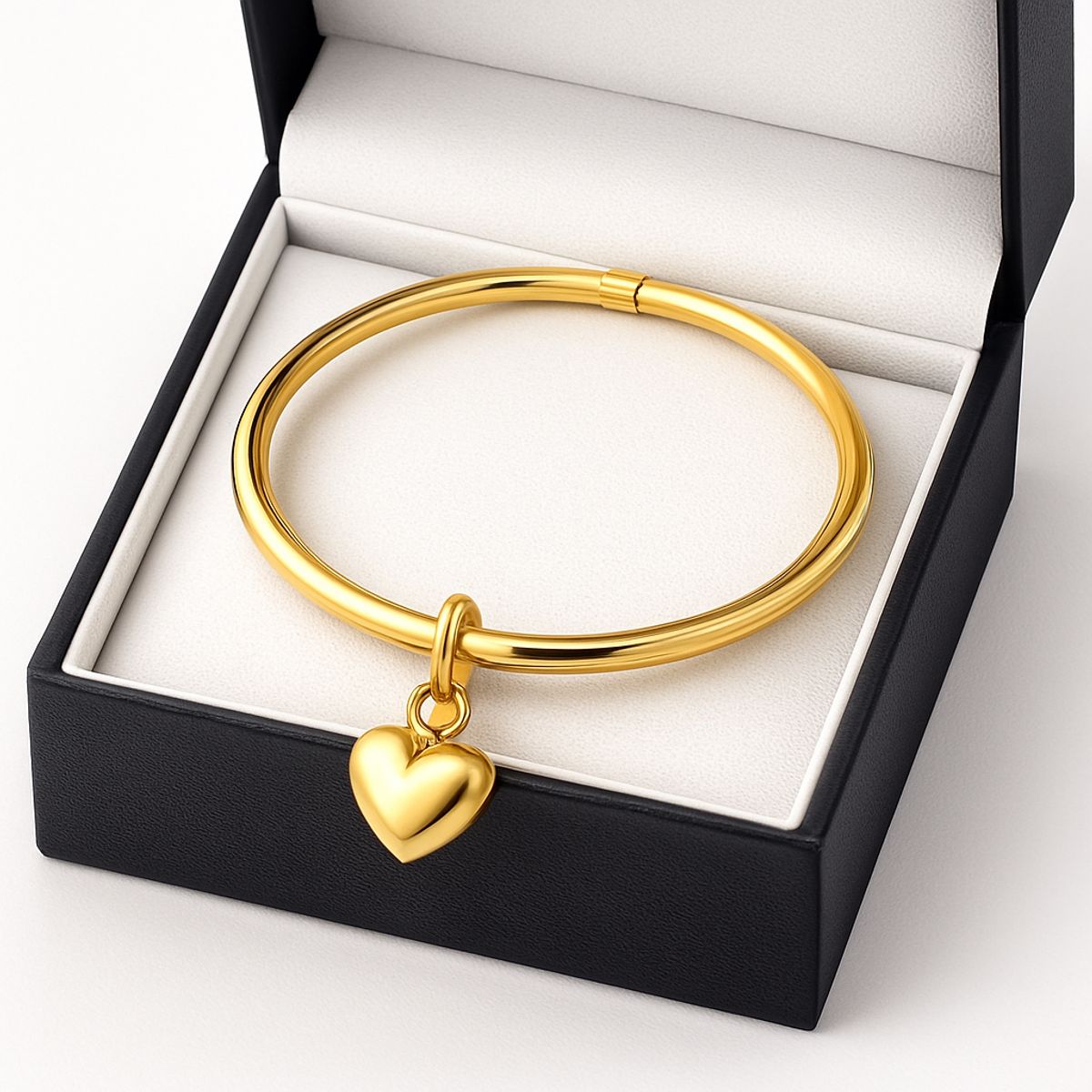 GENERICO - Pulsera Bangle Dorada Corazón Colgante Mujer Acero Inoxidable