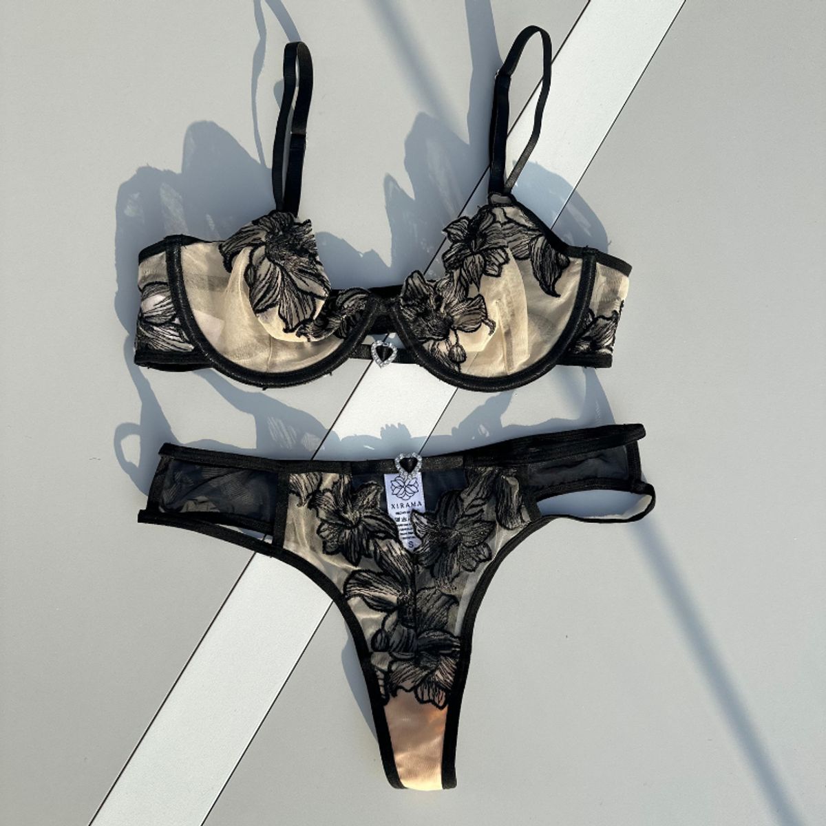 XIRAMA - Panty Bottom Encaje Freya Color Negro