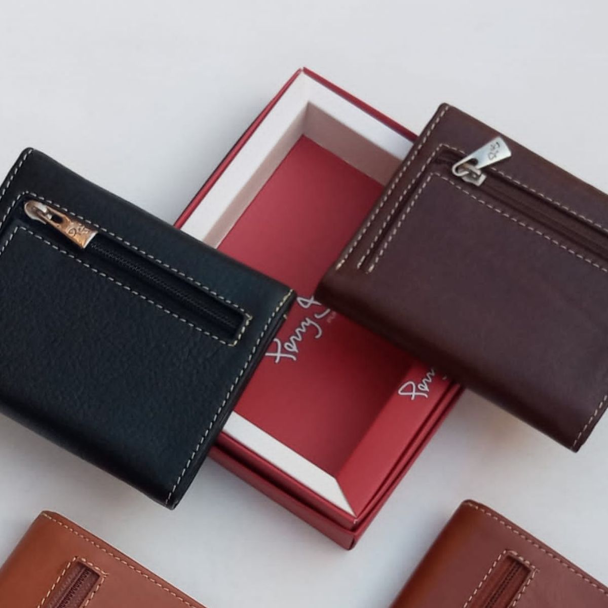 PERRY JHAN - Billetera de Cuero con diseño para mujer