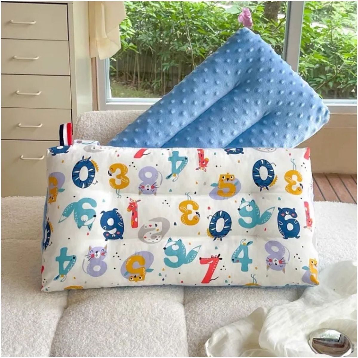 BABY - Almohada 3D Infantil Ergonómico Reversible con Puntos de Relajación modelos NIÑO 1 und.