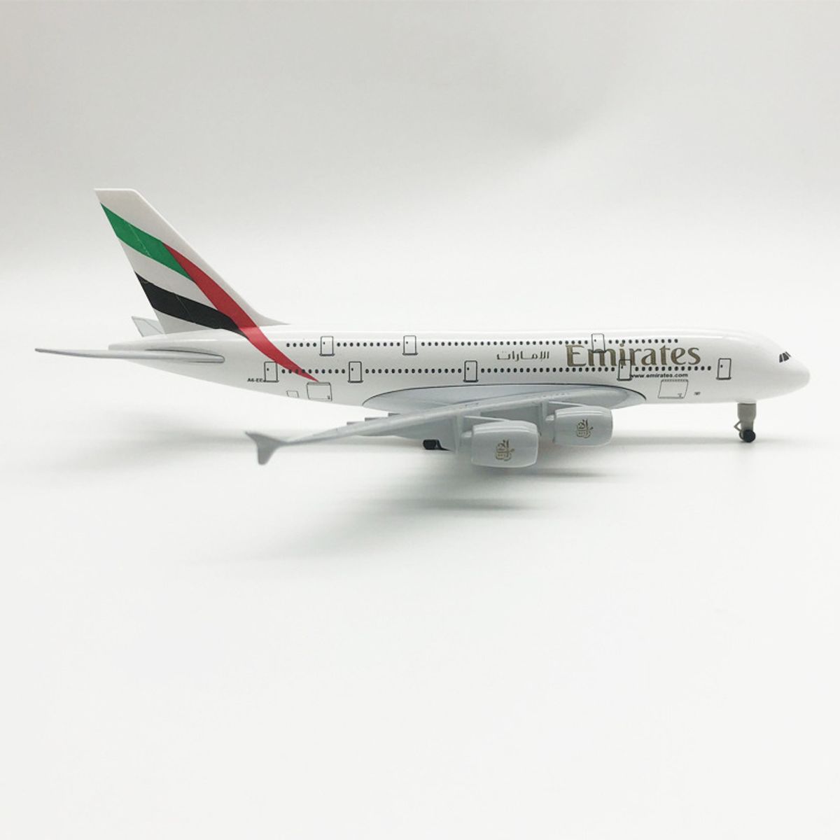 GENERICO - GRANDE Avión de Metal a Escala 20cm A380 EMIRATES-